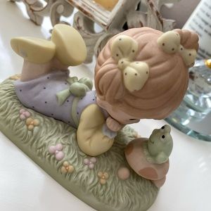 Precious Moments Figurine